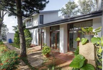 Azura Grand Villa by JadeCaps 5BHK AC Garden Hennur has Smoking rooms