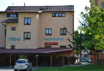 Penzion T  go Bohum  n allows 18 year olds to book a room