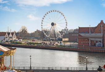 Dom & House - Apartments Old Town Targ Rybny allows 18 year olds to book a room