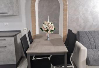 Mia Casa Cinisello Balsamo allows 18 year olds to book a room