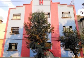 Hotel H - Fabiola Adults Only allows 18 year olds to book a room