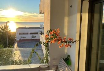 Modern   byt ve m  st   Alcaidesa has Balcony rooms