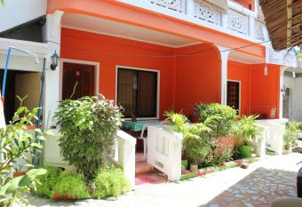 M&E Guesthouse has Balcony rooms