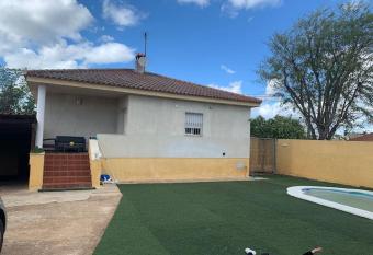 Chalet el castillo has Balcony rooms