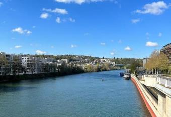 Appt River view next Eiffel Tour & Roland-Garros has Balcony rooms