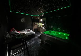 Zayn spa allows 18 year olds to book a room
