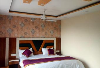 (null) has Balcony rooms