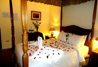 Hotel Midori has Balcony rooms