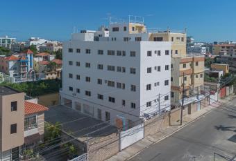 Family Vacation Rentals has Balcony rooms