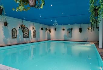 B&B Wellness Soest has Balcony rooms