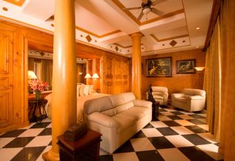 Zephyr Palace Luxury Hotel has Balcony rooms