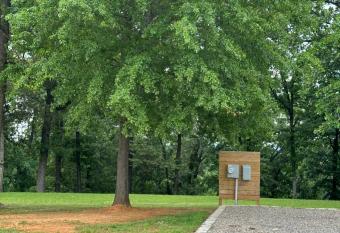 Nordins Escapes RV - Camper Spot 1 allows 18 year olds to book a room