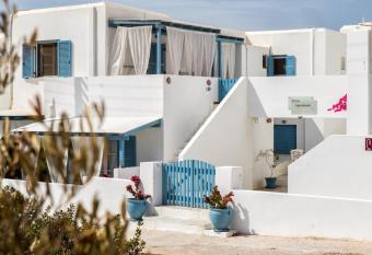 Fivos Apartments has Balcony rooms