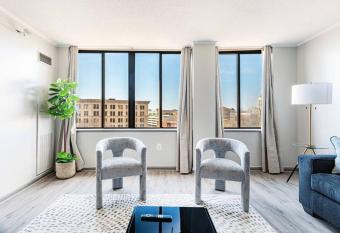 Hartford Cityscape Bushnell Park Downtown Skyline allows 18 year olds to book a room