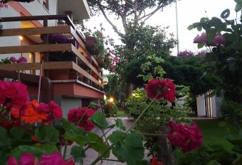 B&B Domus Gratiae allows 18 year olds to book a room