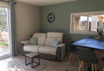 Lou Mas des oliviers has Balcony rooms