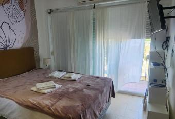 Monoambiente Caseros has Balcony rooms