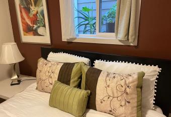 B-Love's Guest House allows 18 year olds to book a room