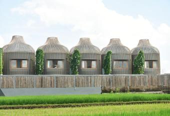 Sangkar Cottage & Eatery has Balcony rooms