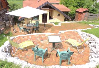 Apartment Studio Mre  ni  ki Brig has Balcony rooms