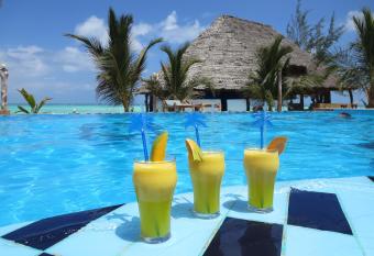 Queen of Sheba Beach Lodge has Balcony rooms