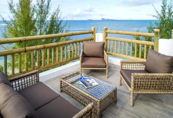 Seapoint Boutique Hotel allows 18 year olds to book a room