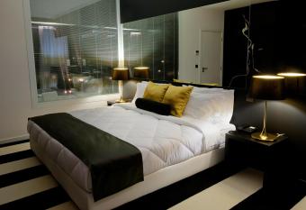 Vinyl M Hotel Design Inn has Balcony rooms