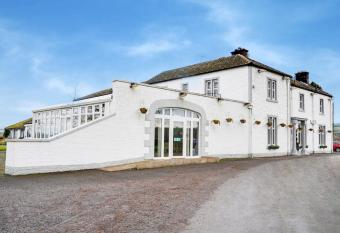 Dryfesdale Hotel - BW Signature Collection allows 18 year olds to book a room