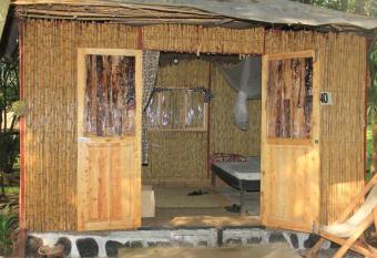 Red Rocks Rwanda - Bamboo Cottage has Balcony rooms