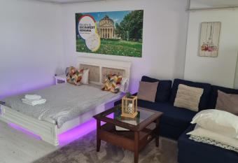 Airport Residence Studio 401 has Balcony rooms