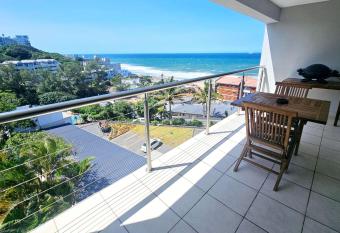 517 Umdloti Beach Resort has Balcony rooms
