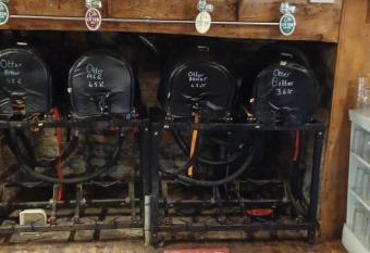 Farmers Arms has Balcony rooms