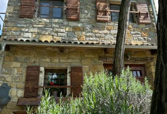 Holiday Home Ka  eta Ankaran has rooms with a private hot tub