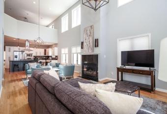 Eclectic Stylish and Cozy Milwaukee Unit allows 18 year olds to book a room