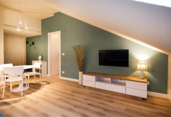 La Mansardina di Rapallo allows 18 year olds to book a room