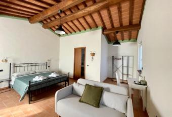 Casale dell Assiolo - Affittacamere has Balcony rooms