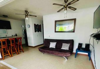 Apartasol Santa Fe de Antioquia has rooms with a private hot tub