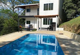 Finca en San Jer  nimo, todas las comodidades has Balcony rooms