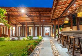 Surf Villa in An Bang beach, Hoi An has rooms with a private hot tub