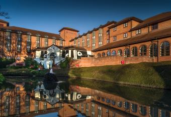 Crowne Plaza Solihull, an IHG Hotel allows 18 year olds to book a room
