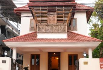 Silver Homes Homestay has Balcony rooms