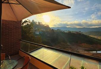 Nuevo apto con acceso al embalse en Guatap   allows 18 year olds to book a room