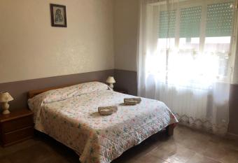 Casa Nonna Rosa allows 18 year olds to book a room