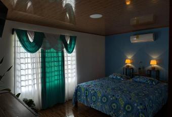 Casita Laguna Azul allows 18 year olds to book a room