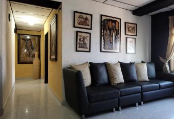 Hotel Mansur allows 18 year olds to book a room