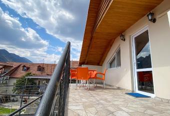 Guest House IBERIA has Smoking/Balcony rooms