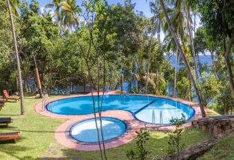 Palace Mirissa has Balcony rooms