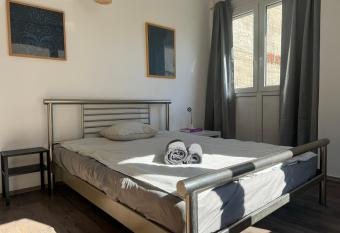 82m2 - 4 Zimmer mitten in Hagen - huge open space allows 18 year olds to book a room