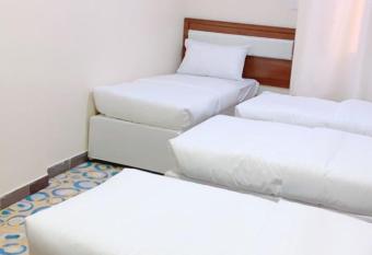 Jalal al motamaiza hotel 2 allows 18 year olds to book a room