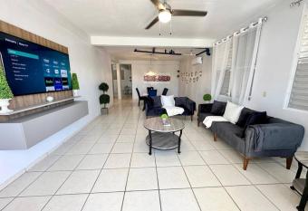 Near Buye & La Mela, 3 bdr, 2 bath, full A/C, WiFi allows 18 year olds to book a room